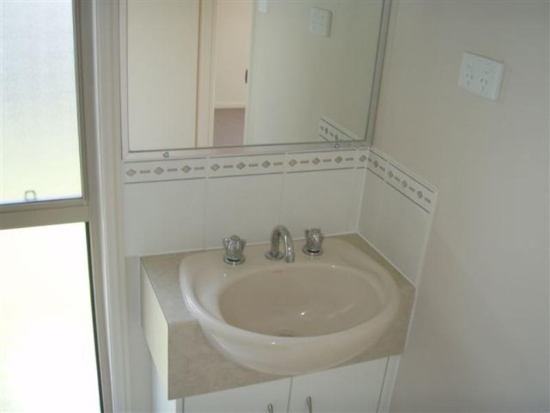 2/15 Sandhurst Crescent, Upper Coomera QLD 4209