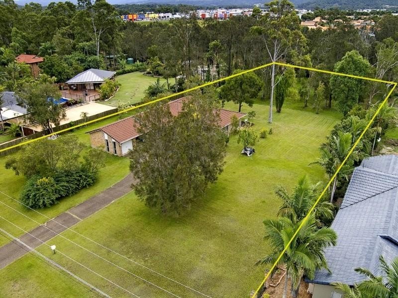 38 Riverdowns Crescent, Helensvale QLD 4212