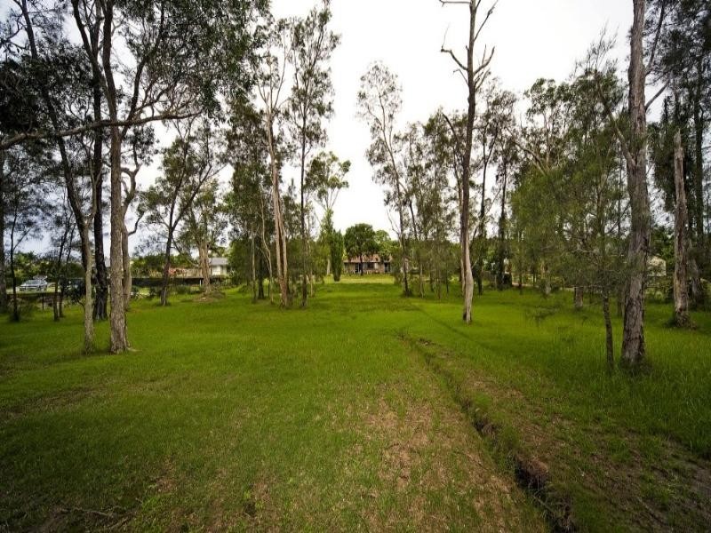 38 Riverdowns Crescent, Helensvale QLD 4212