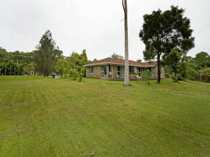 38 Riverdowns Crescent, Helensvale QLD 4212