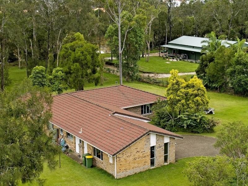 38 Riverdowns Crescent, Helensvale QLD 4212