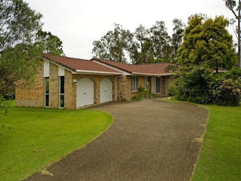 38 Riverdowns Crescent, Helensvale QLD 4212