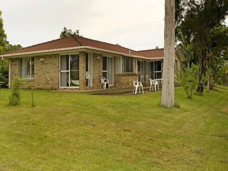 38 Riverdowns Crescent, Helensvale QLD 4212