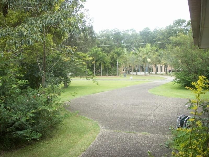 38 Riverdowns Crescent, Helensvale QLD 4212