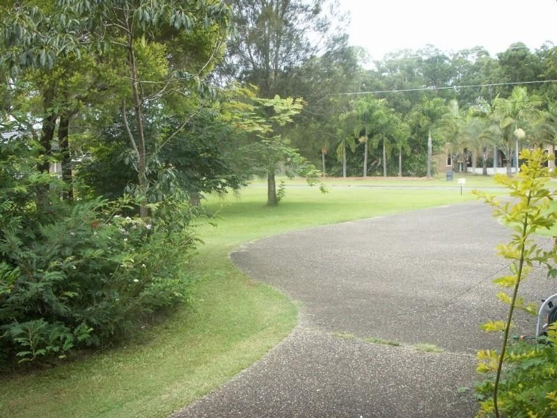 38 Riverdowns Crescent, Helensvale QLD 4212