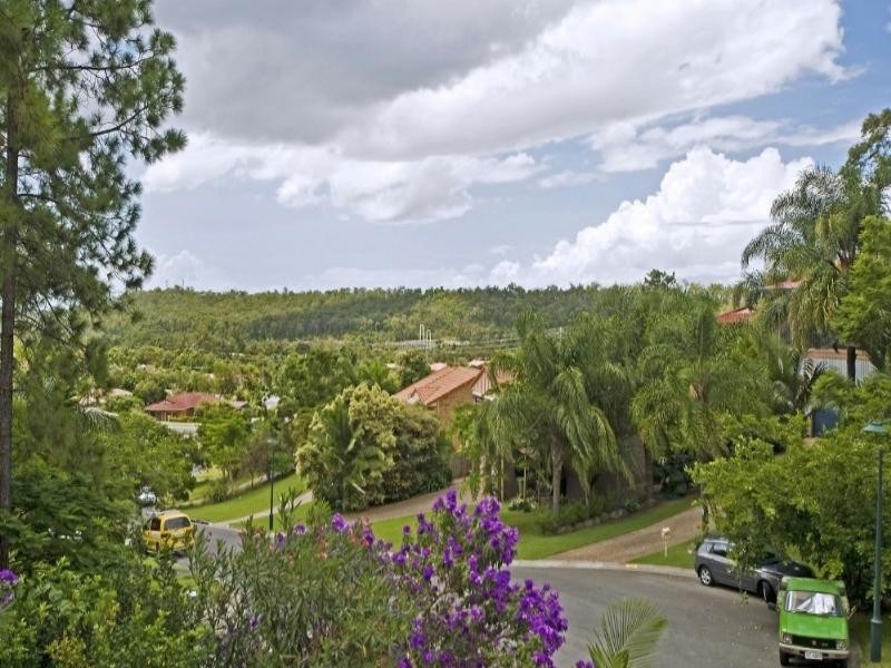 15 Bellona Court, Pacific Pines QLD 4211