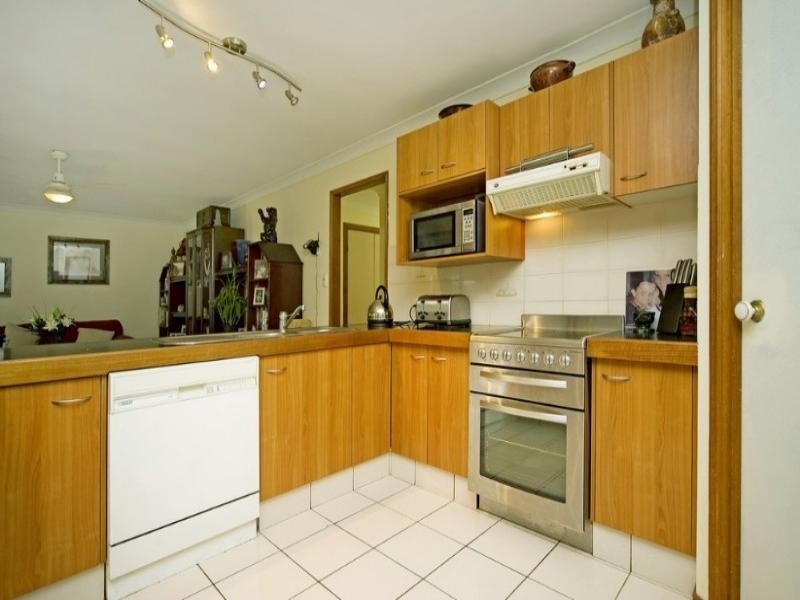 25 Mullewa Crescent, Helensvale QLD 4212