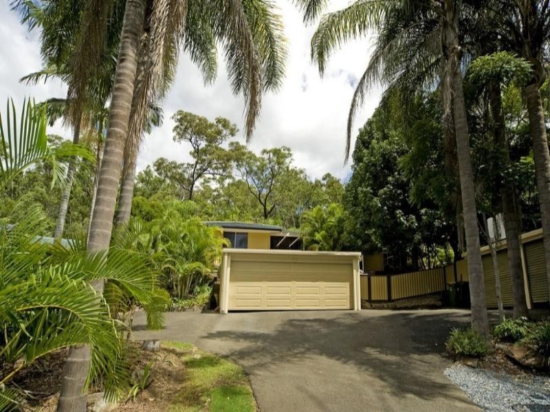 25 Mullewa Crescent, Helensvale QLD 4212