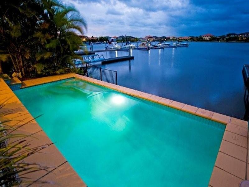 510 Oyster Cove Promenade, Helensvale QLD 4212