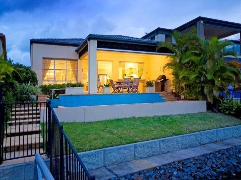 510 Oyster Cove Promenade, Helensvale QLD 4212