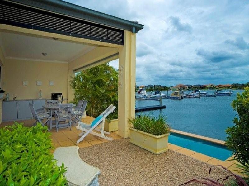 510 Oyster Cove Promenade, Helensvale QLD 4212