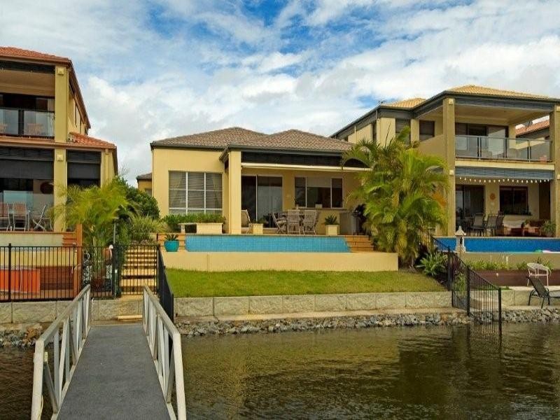 510 Oyster Cove Promenade, Helensvale QLD 4212