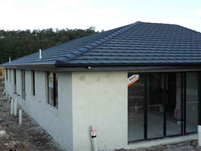 2/lot 594 Gascoyne Street, Pacific Pines QLD 4211