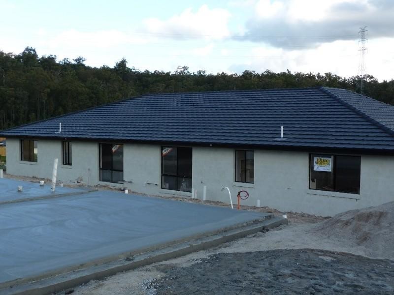 2/lot 594 Gascoyne Street, Pacific Pines QLD 4211