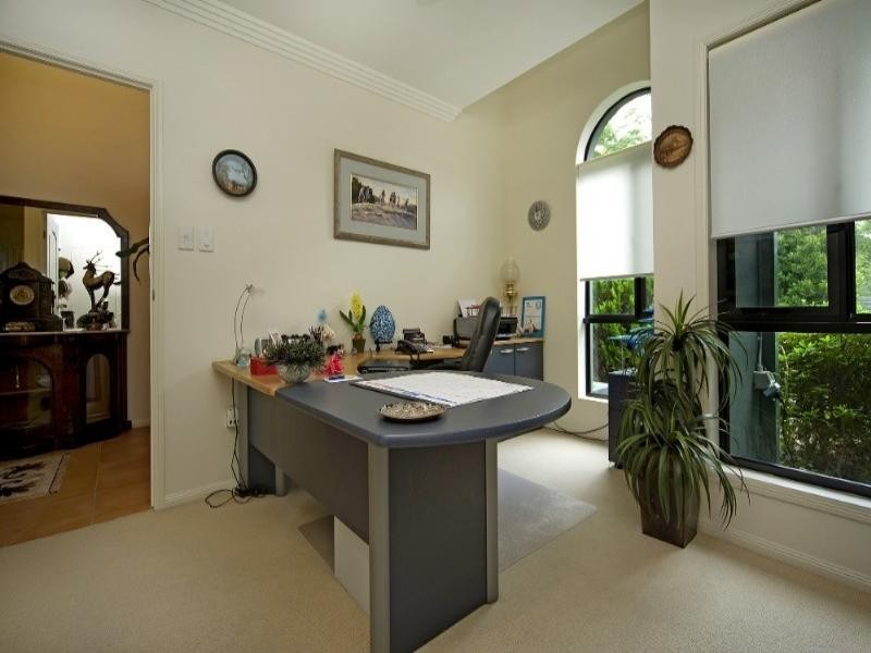 53 Highvale Drive, Helensvale QLD 4212