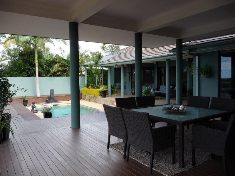 53 Highvale Drive, Helensvale QLD 4212