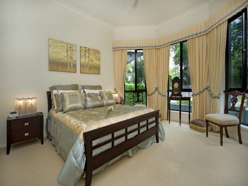 53 Highvale Drive, Helensvale QLD 4212