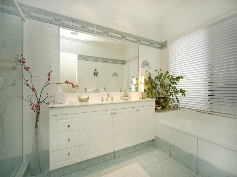 53 Highvale Drive, Helensvale QLD 4212