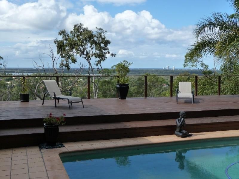 53 Highvale Drive, Helensvale QLD 4212