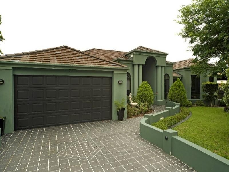 53 Highvale Drive, Helensvale QLD 4212