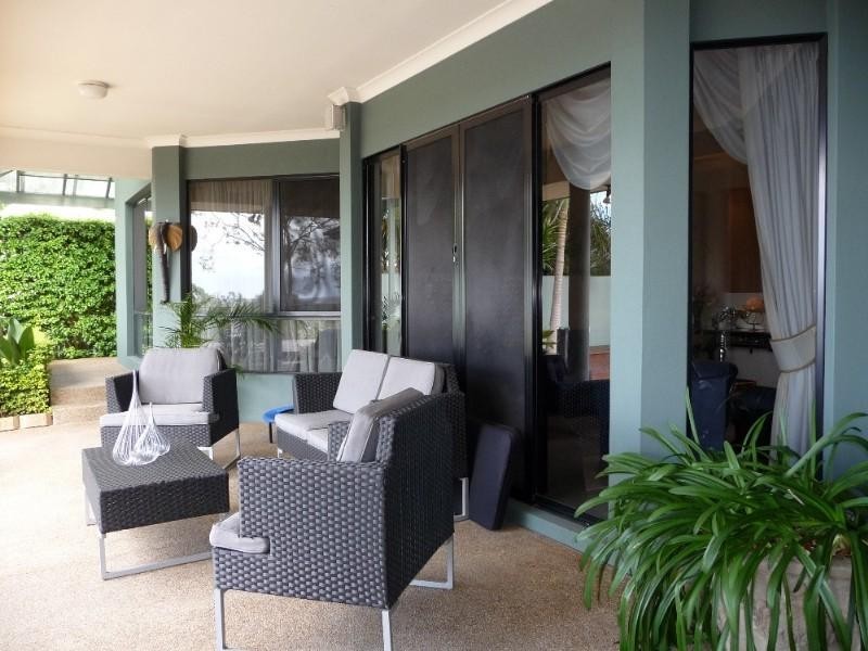 53 Highvale Drive, Helensvale QLD 4212