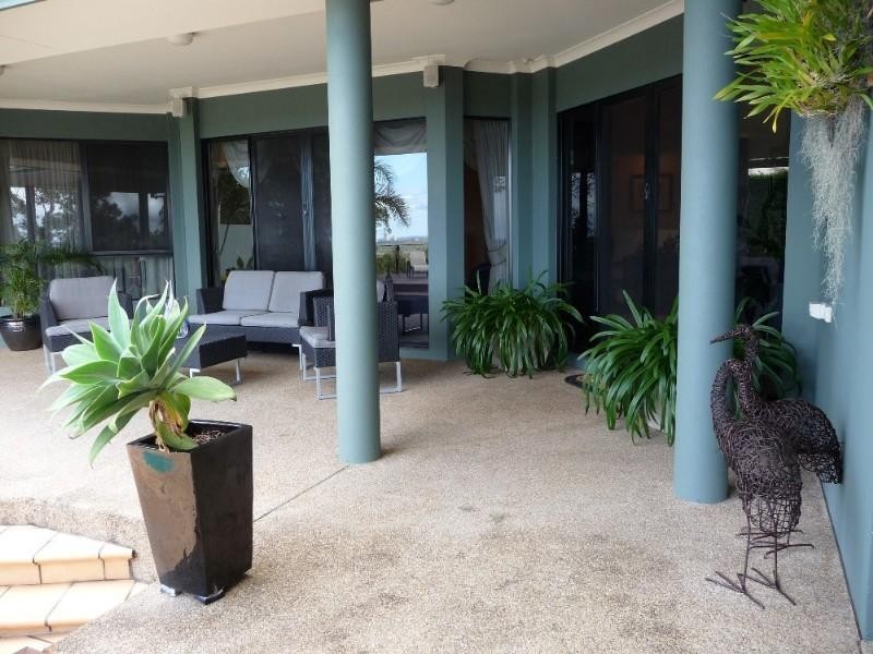 53 Highvale Drive, Helensvale QLD 4212