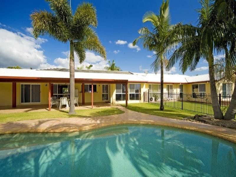 39 Rivertree Avenue, Helensvale QLD 4212