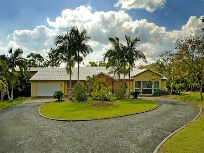 39 Rivertree Avenue, Helensvale QLD 4212