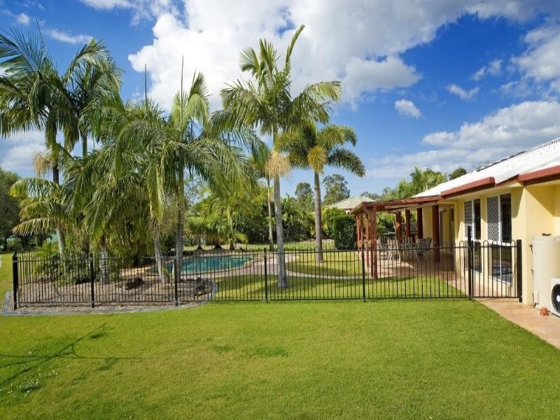 39 Rivertree Avenue, Helensvale QLD 4212