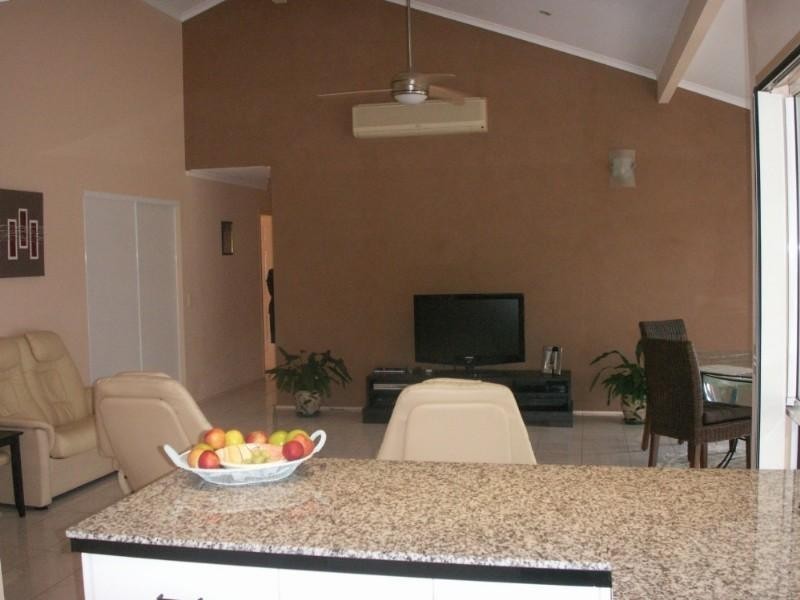 39 Rivertree Avenue, Helensvale QLD 4212