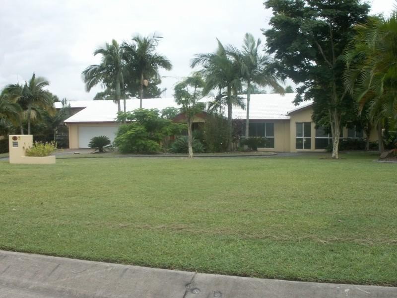 39 Rivertree Avenue, Helensvale QLD 4212