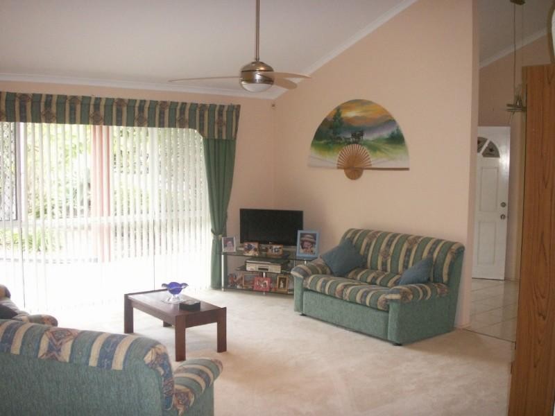 39 Rivertree Avenue, Helensvale QLD 4212