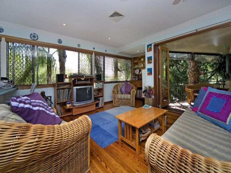 22 Saltash Street, Labrador QLD 4215