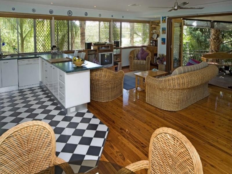 22 Saltash Street, Labrador QLD 4215