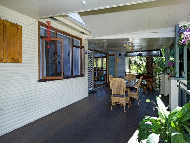 22 Saltash Street, Labrador QLD 4215