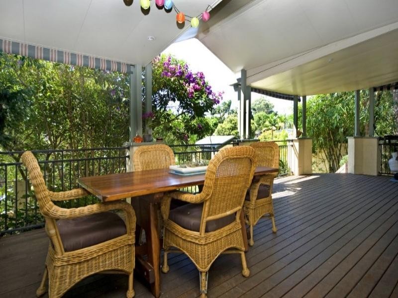 22 Saltash Street, Labrador QLD 4215