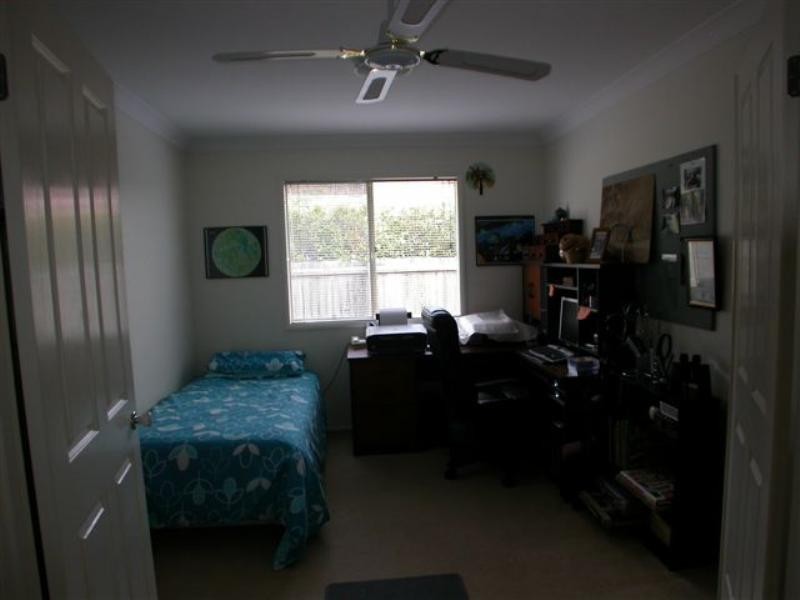 6 Rimatara Ri, Pacific Pines QLD 4211