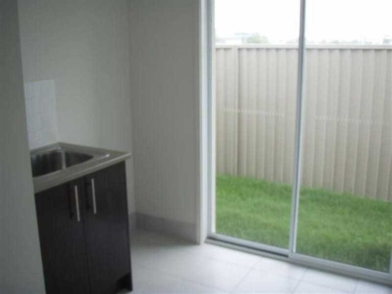 24 Iridium Drive, Hope Island QLD 4212