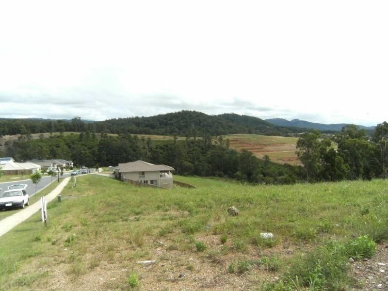 5 Diamantina Circut, Pacific Pines QLD 4211