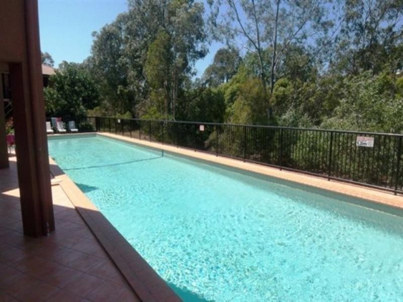 24/7 Brown Street, Labrador QLD 4215