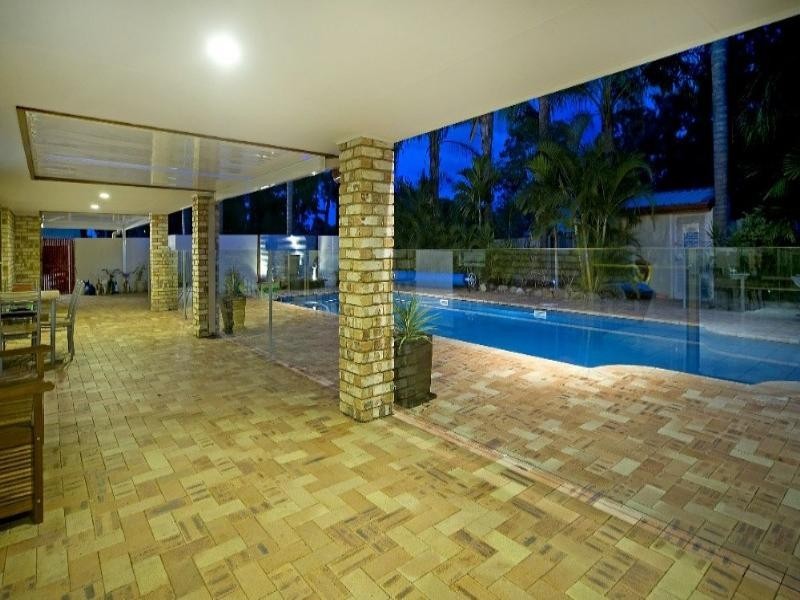 27 Warrego Way, Helensvale QLD 4212