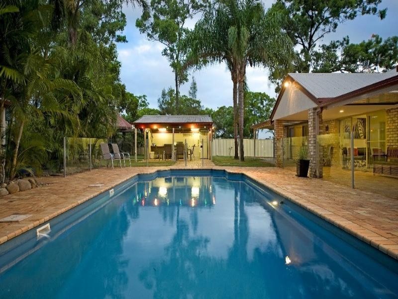 27 Warrego Way, Helensvale QLD 4212