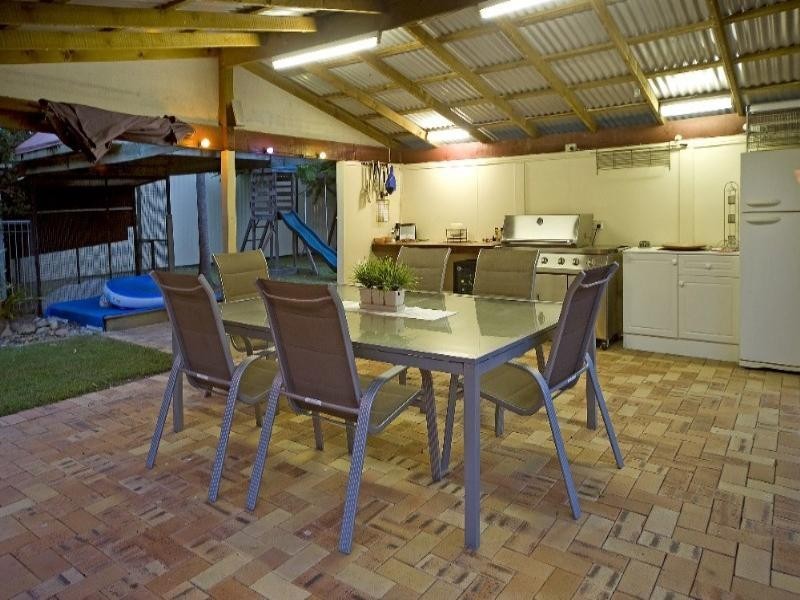 27 Warrego Way, Helensvale QLD 4212