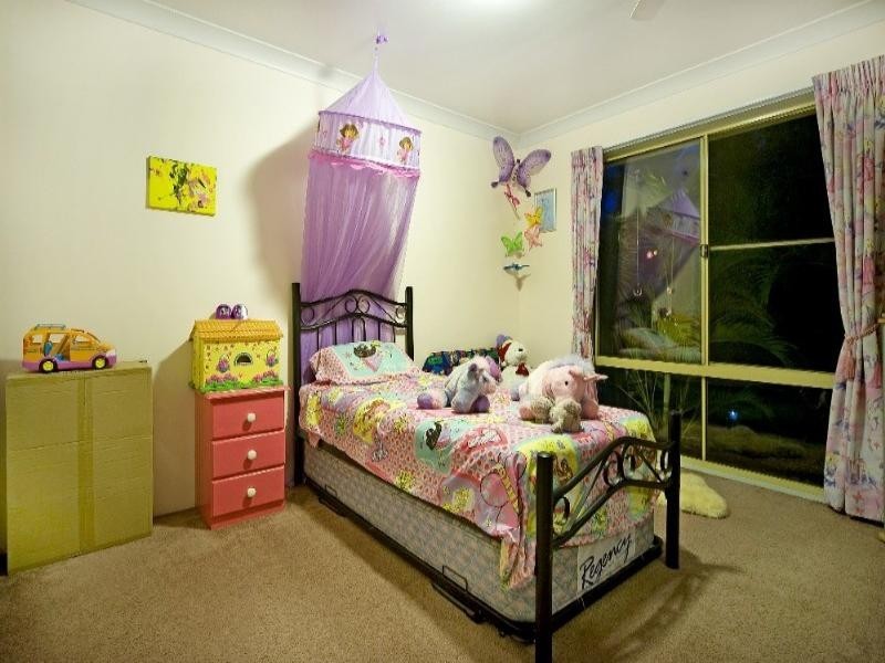 27 Warrego Way, Helensvale QLD 4212