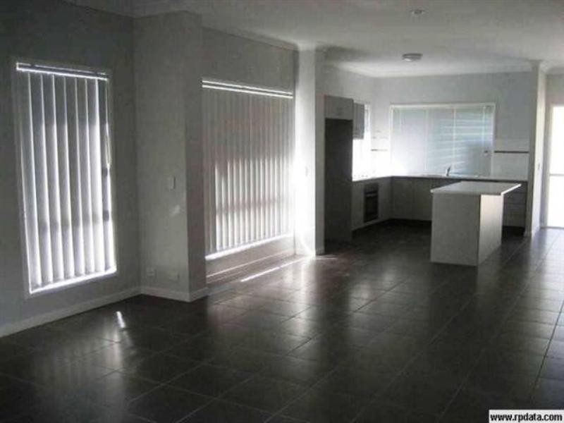 24 Wings Road, Upper Coomera QLD 4209