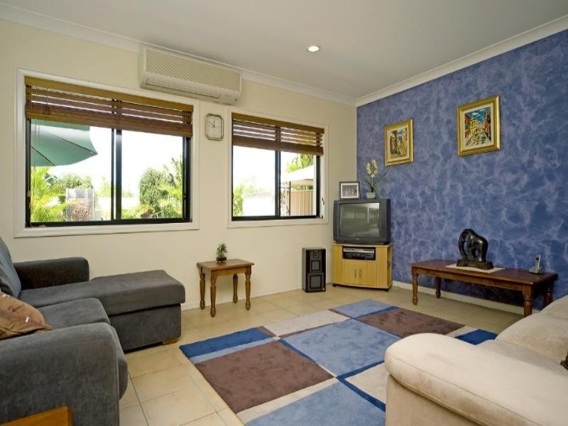 555 Oyster Cove Promenade, Helensvale QLD 4212