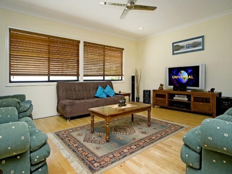 555 Oyster Cove Promenade, Helensvale QLD 4212