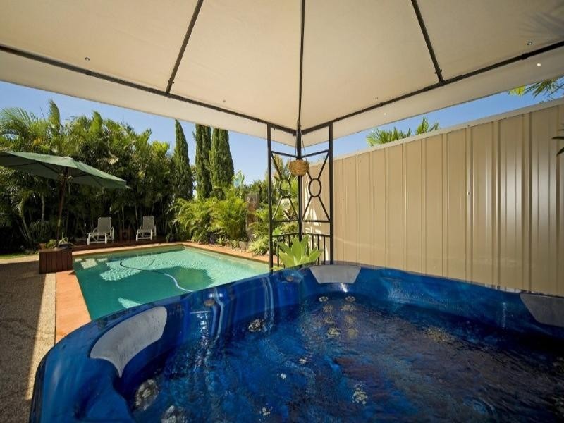 555 Oyster Cove Promenade, Helensvale QLD 4212