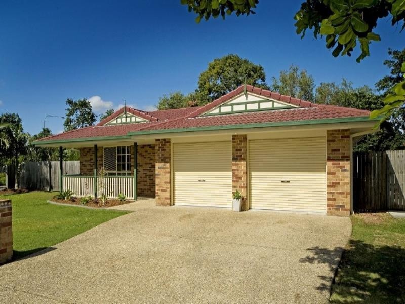 2 Roseapple Circuit, Oxenford QLD 4210