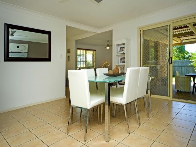 2 Roseapple Circuit, Oxenford QLD 4210